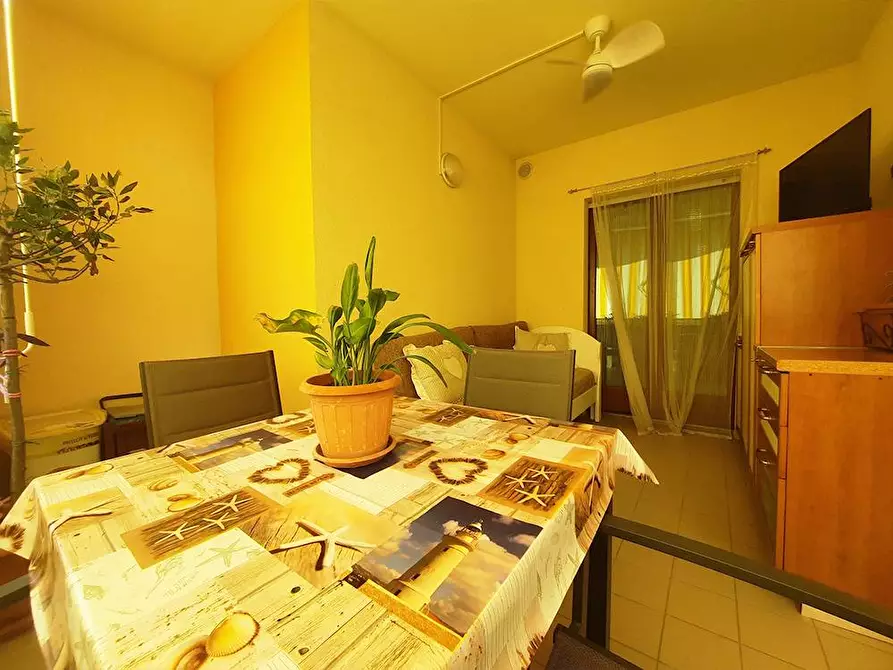 Immagine 8 di Appartamento in vendita  in VIA DEGLI OLEANDRI a Alba Adriatica