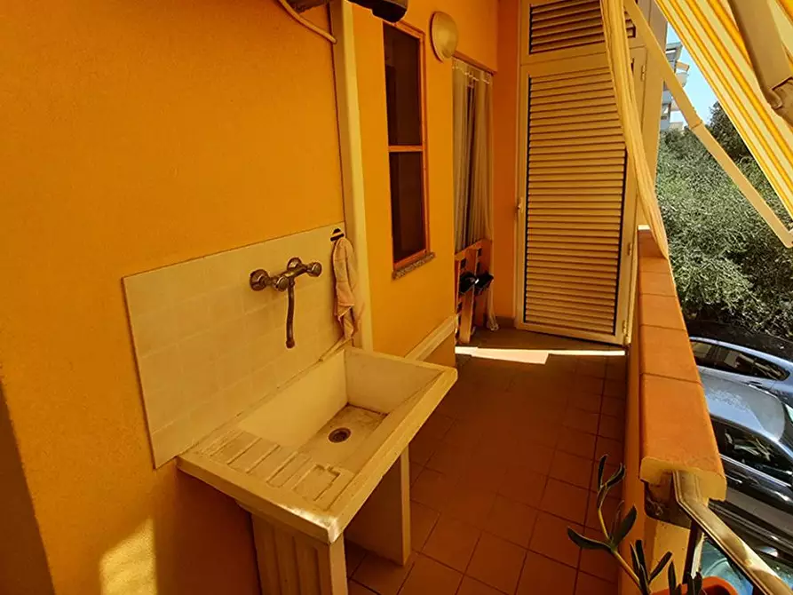 Immagine 11 di Appartamento in vendita  in VIA DEGLI OLEANDRI a Alba Adriatica