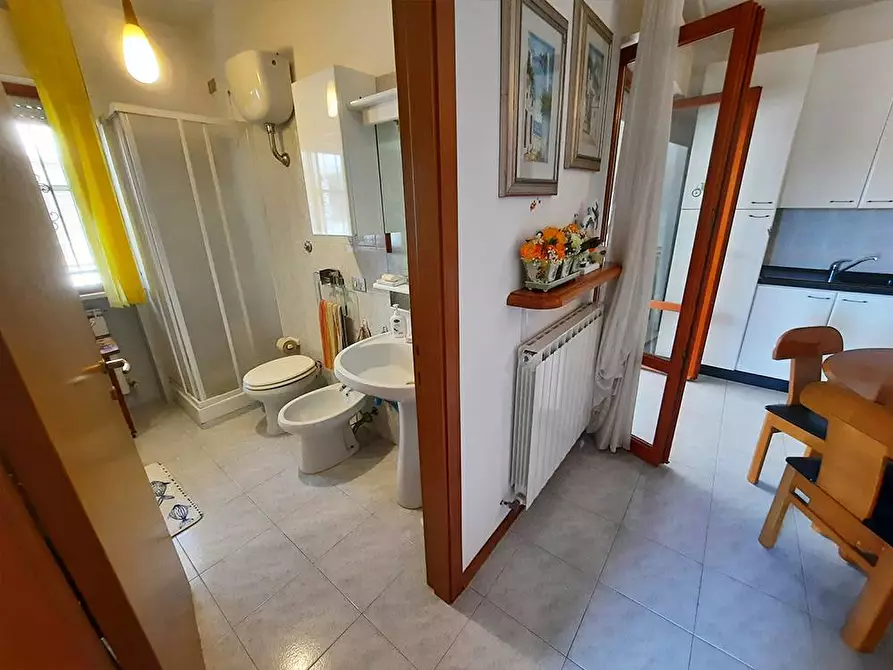 Immagine 9 di Appartamento in vendita  in VIA DEI TIGLI a Alba Adriatica