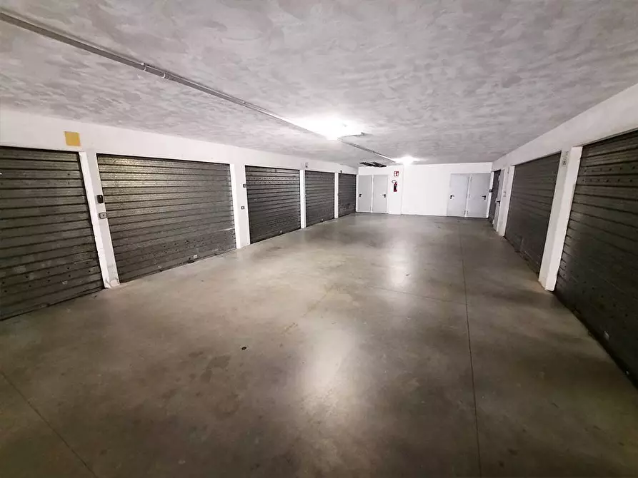 Immagine 14 di Appartamento in vendita  in VIA DEI TIGLI a Alba Adriatica