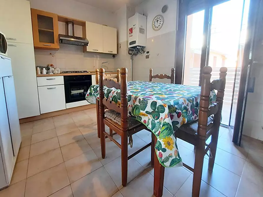 Immagine 4 di Appartamento in vendita  in via IV Novembre a Tortoreto