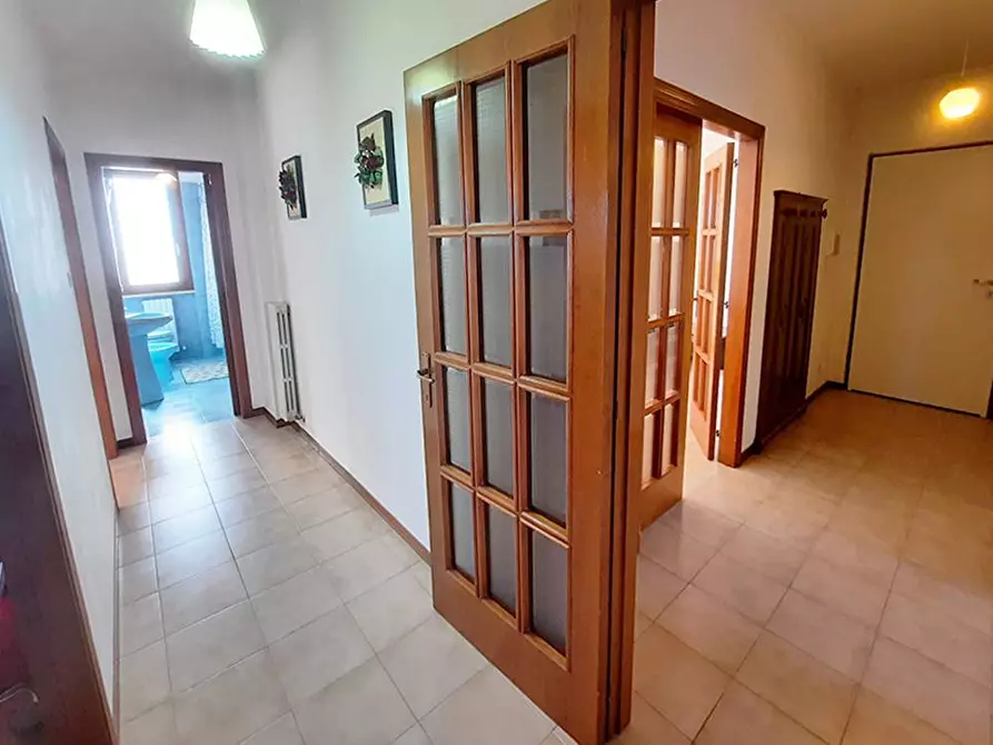 Immagine 5 di Appartamento in vendita  in via IV Novembre a Tortoreto