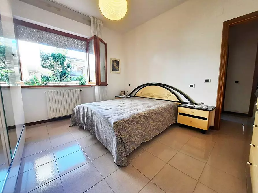 Immagine 8 di Appartamento in vendita  in via Garibaldi a Alba Adriatica