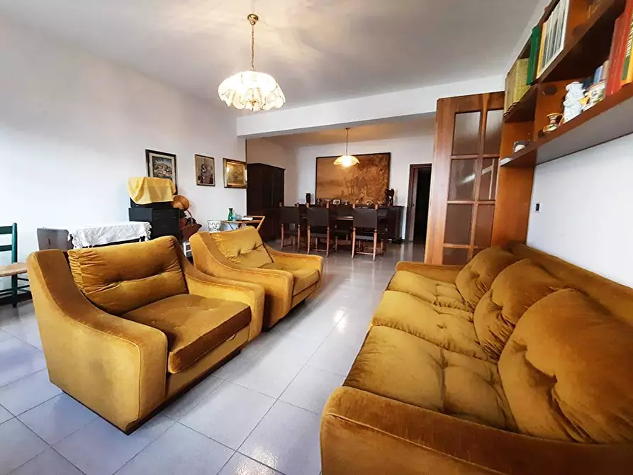 Immagine 3 di Appartamento in vendita  in via Garibaldi a Alba Adriatica