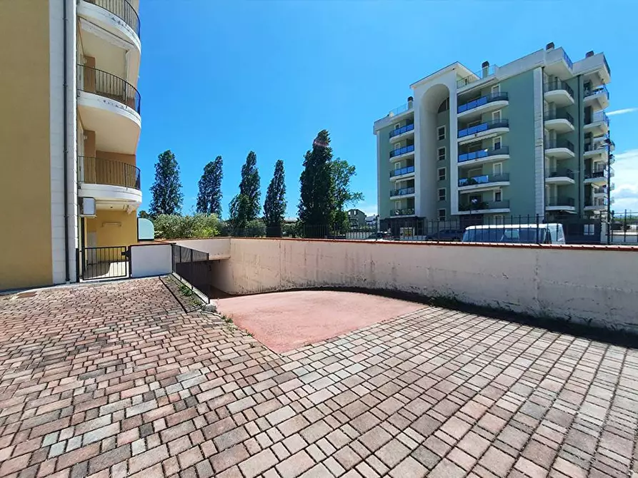 Immagine 16 di Appartamento in vendita  in VIA ERCOLE FALO' 15 a Alba Adriatica