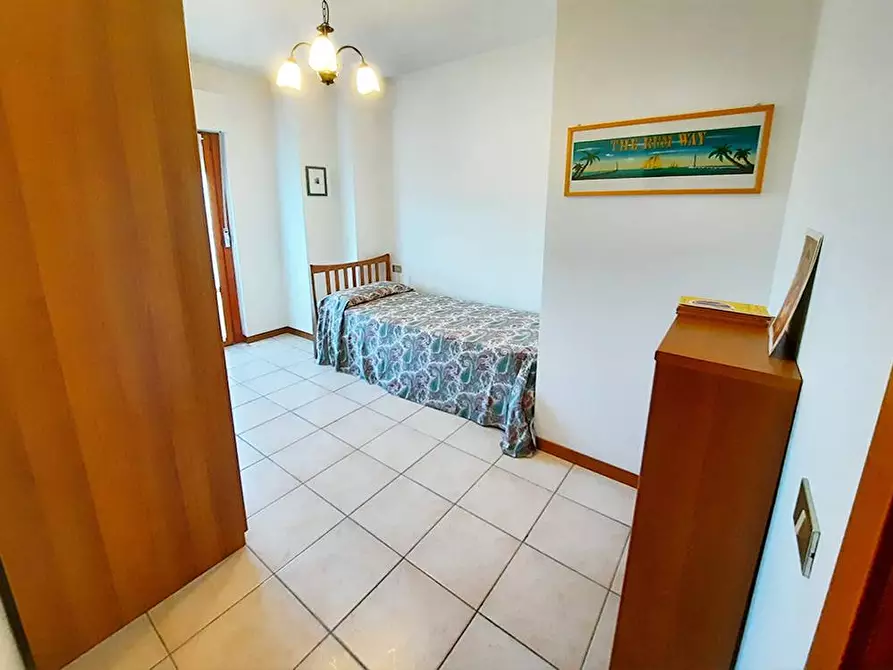 Immagine 8 di Appartamento in vendita  in VIA DELLE GARDENIE 7 a Alba Adriatica