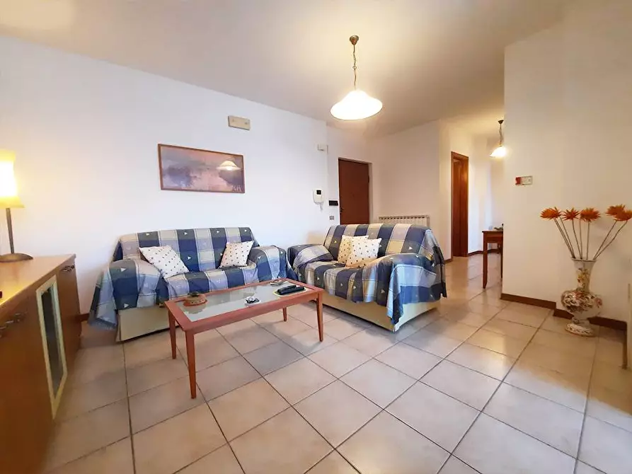 Immagine 3 di Appartamento in vendita  in VIA DELLE GARDENIE 7 a Alba Adriatica