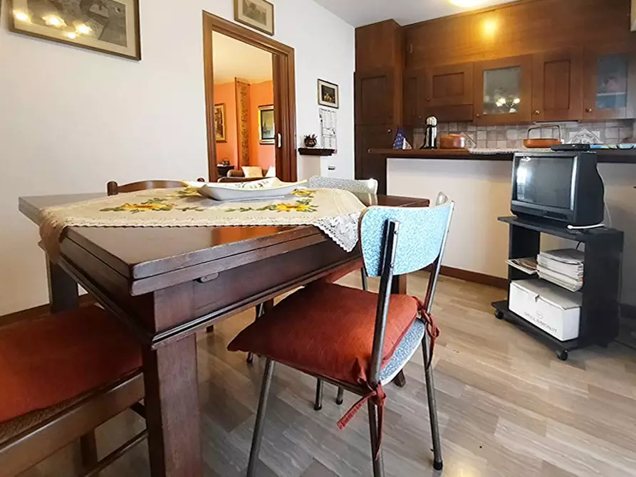 Immagine 5 di Appartamento in vendita  in via Firenze a Alba Adriatica