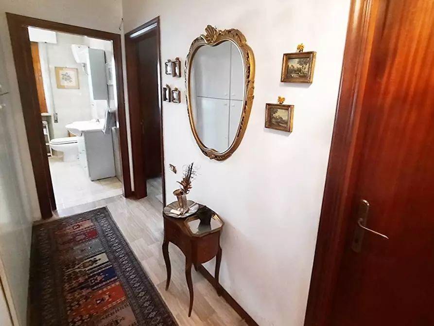 Immagine 7 di Appartamento in vendita  in via Firenze a Alba Adriatica