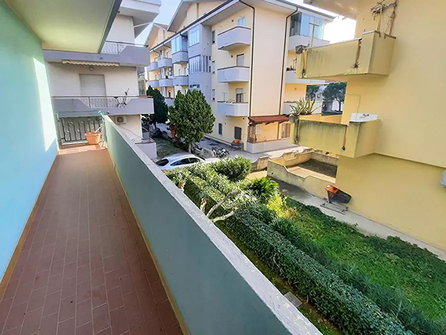 Immagine 14 di Appartamento in vendita  in via Firenze a Alba Adriatica