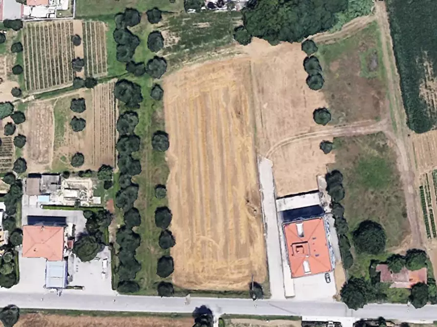 Immagine 5 di Terreno residenziale in vendita  in Via Ascolana a Alba Adriatica