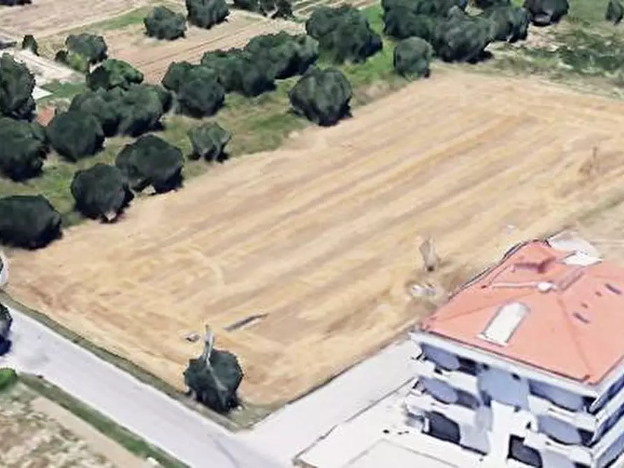 Immagine 8 di Terreno residenziale in vendita  in Via Ascolana a Alba Adriatica