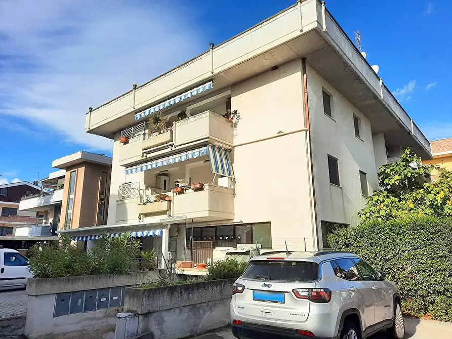 Immagine 6 di Magazzino in vendita  in via Giovanni XXIII a Tortoreto