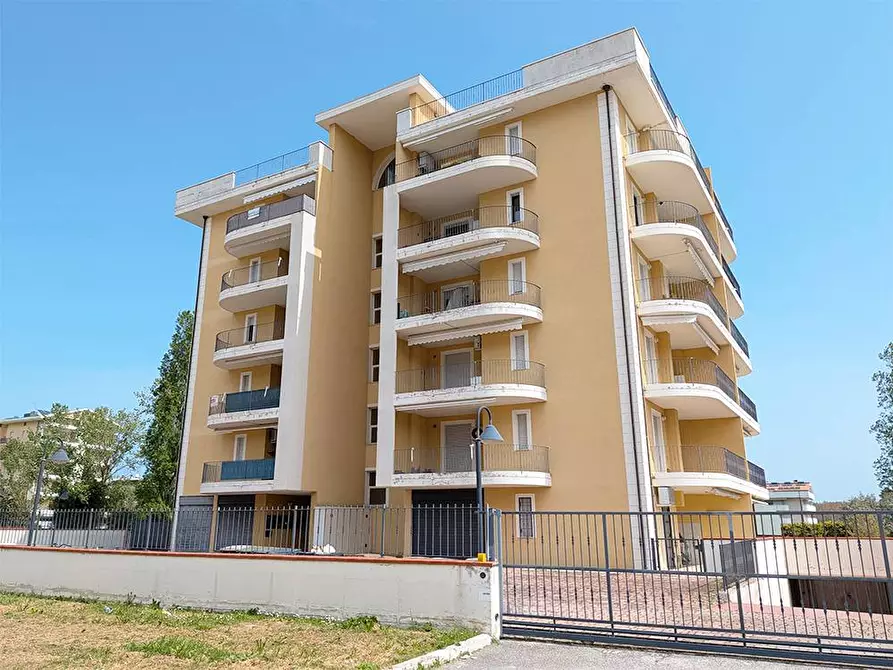 Immagine 1 di Appartamento in vendita  in VIA ERCOLE FALO' 15 a Alba Adriatica