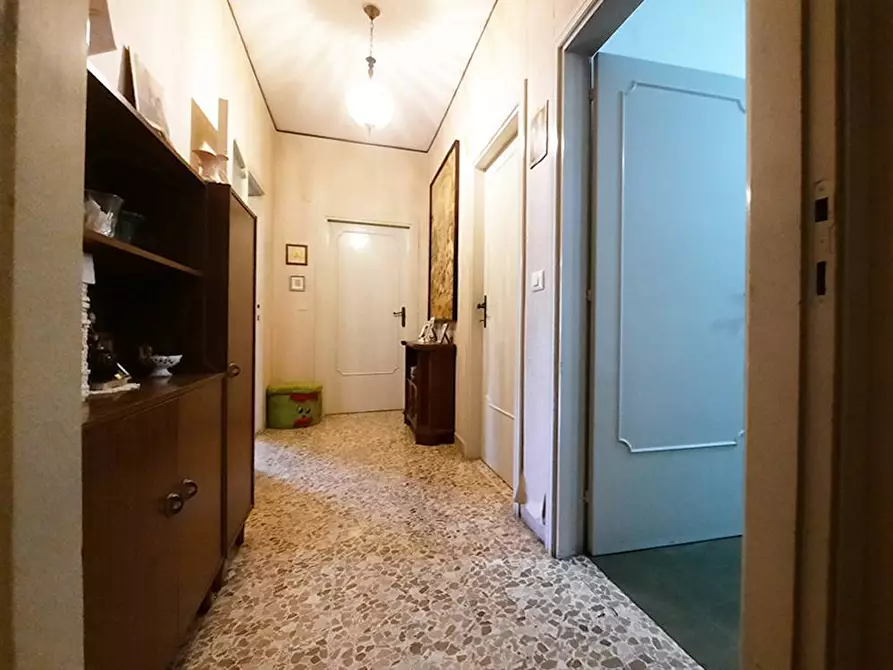 Immagine 10 di Appartamento in vendita  in Via Michelangelo a Nereto