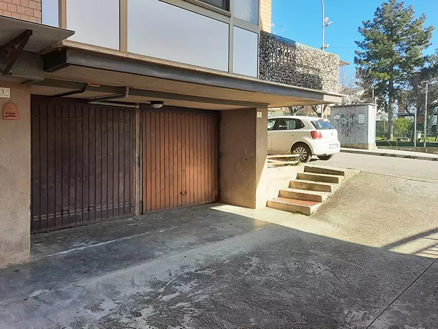 Immagine 15 di Appartamento in vendita  in Via Michelangelo a Nereto