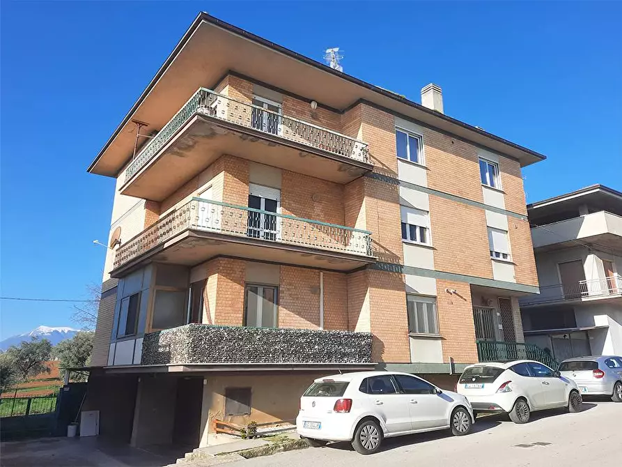Immagine 1 di Appartamento in vendita  in Via Michelangelo a Nereto
