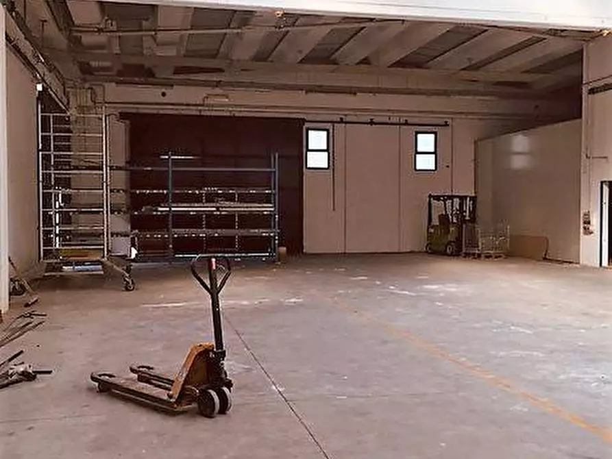 Immagine 7 di Capannone industriale in affitto  in Via Toscanini snc a Ferrara
