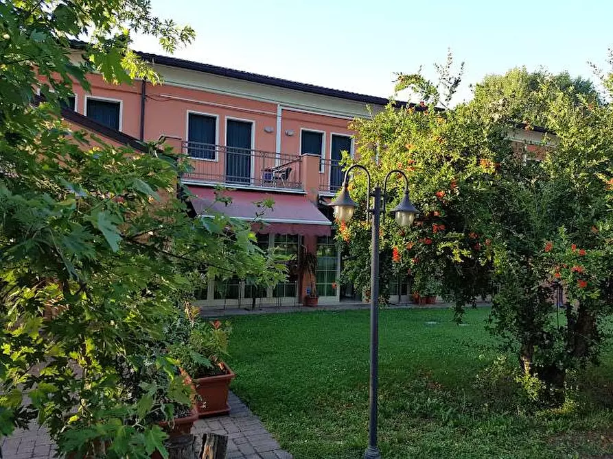 Immagine 1 di Albergo/B&B/Residence in vendita  a Polesella