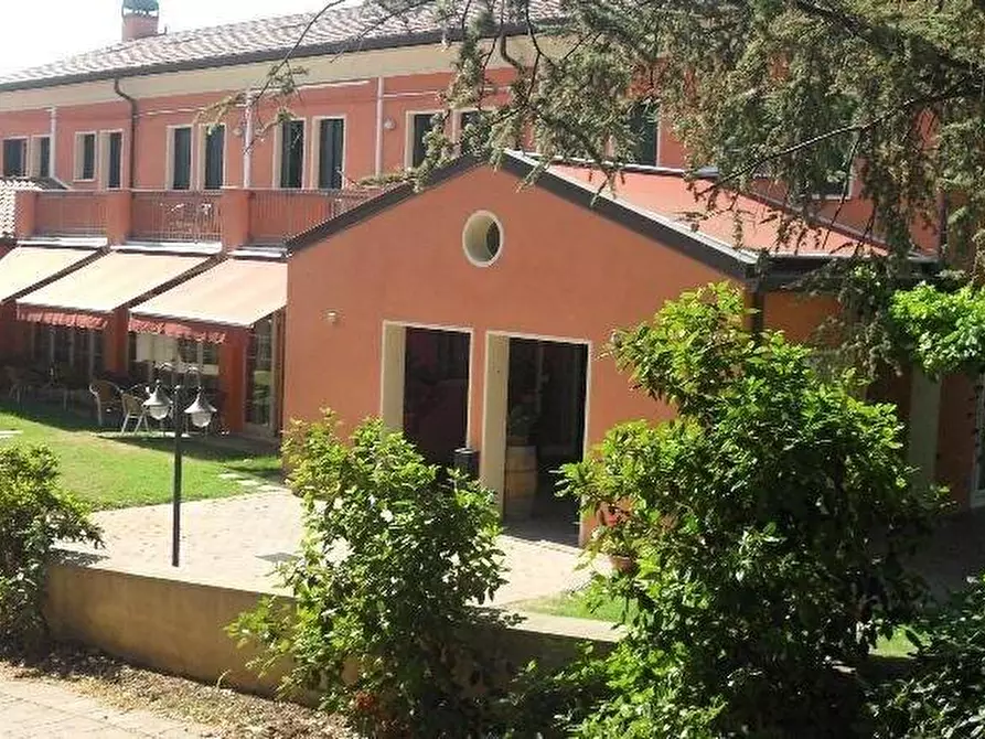 Immagine 1 di Agriturismo in affitto  a Polesella