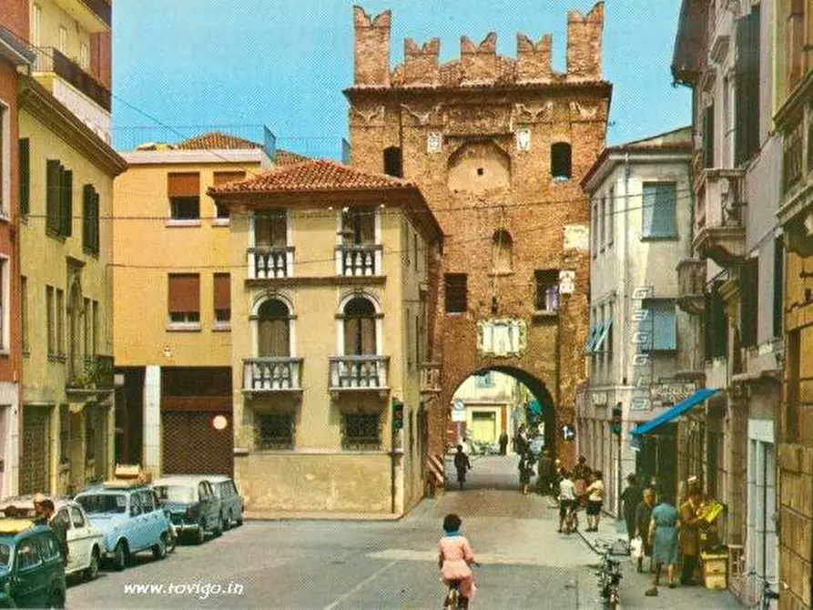 Immagine 1 di Appartamento in vendita  in Via Miani 8 a Rovigo