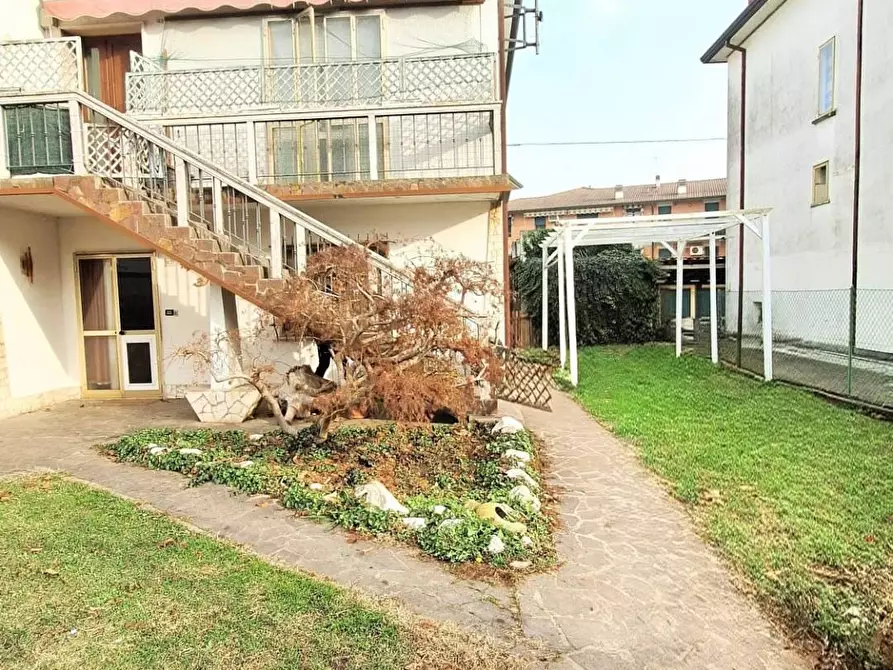 Immagine 1 di Casa indipendente in vendita  in Via Ladino a Ferrara