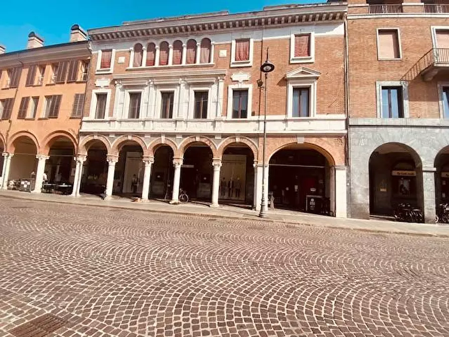 Immagine 1 di Agriturismo in vendita  in Corso Martiri della Libetà a Ferrara