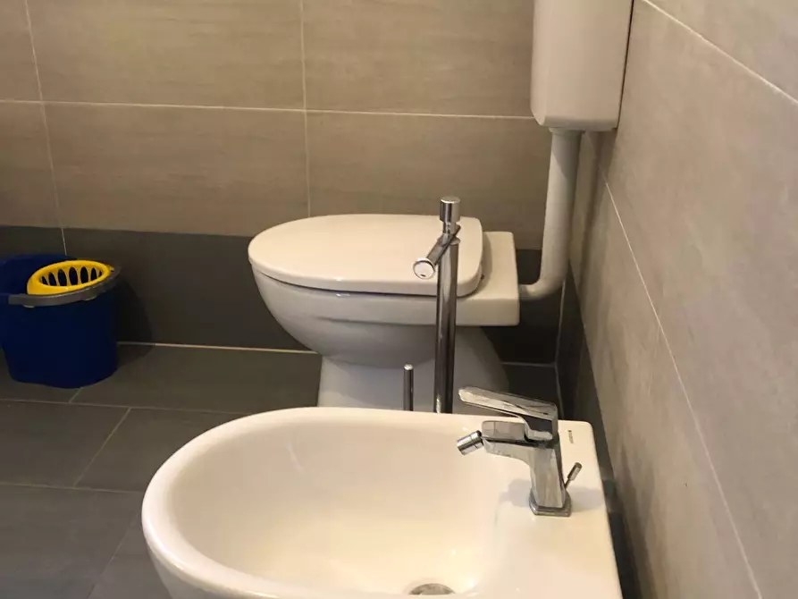 Immagine 8 di Camera in affitto  in via barlaam 128 a Ferrara