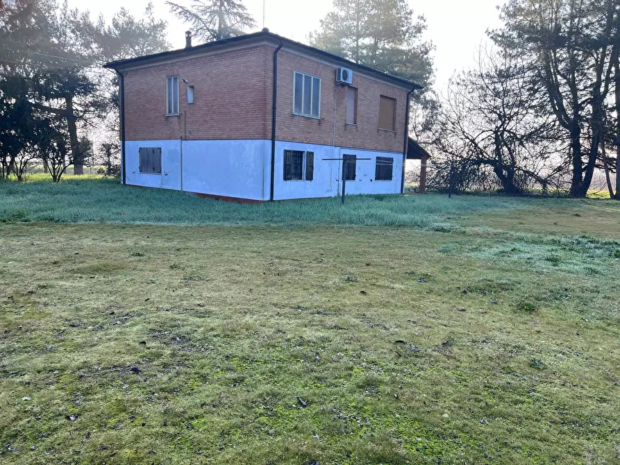 Immagine 2 di Villa in vendita  in Via Ravenna 416 a Ferrara