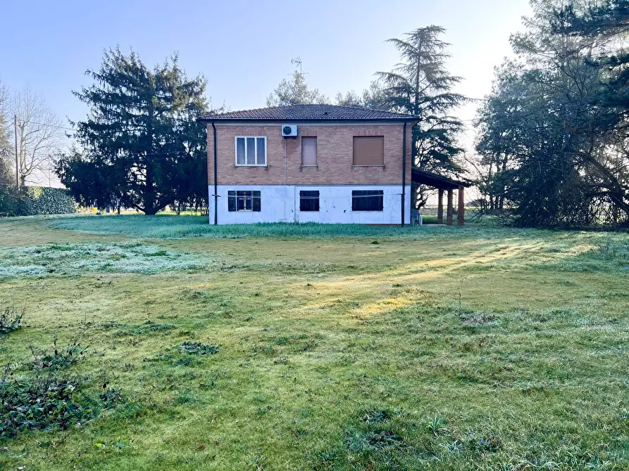 Immagine 4 di Villa in vendita  in Via Ravenna 416 a Ferrara