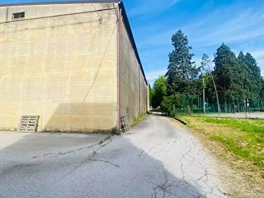 Immagine 22 di Locale commerciale in vendita  in Via Chiesa 130/a a Ferrara
