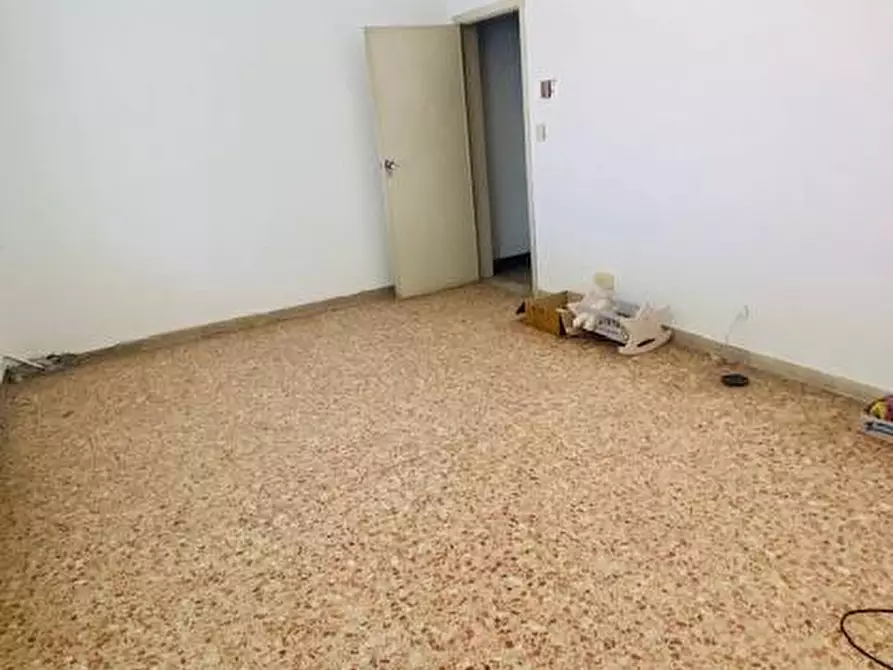Immagine 36 di Locale commerciale in vendita  in Via Chiesa 130/a a Ferrara