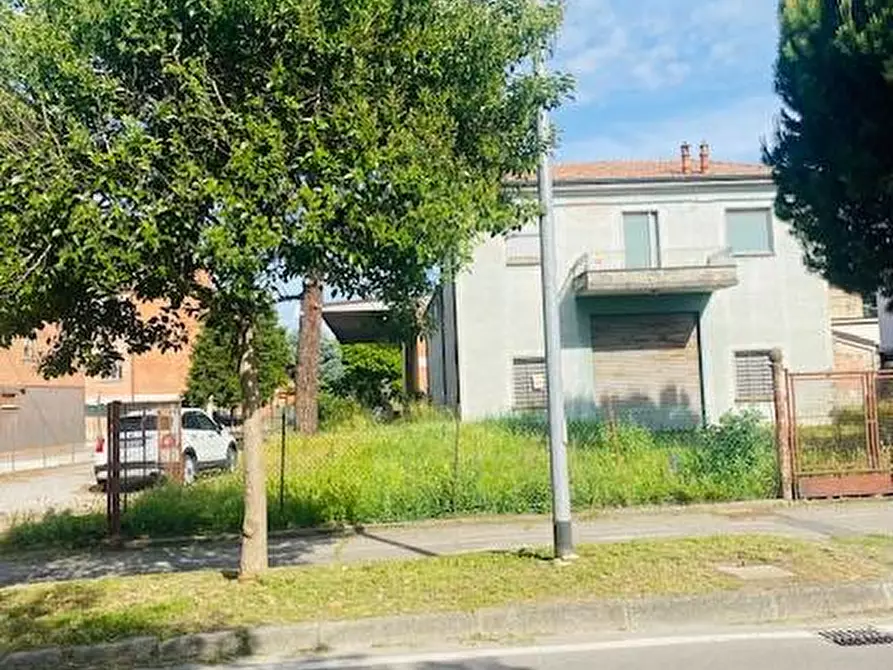Immagine 6 di Locale commerciale in vendita  in Via Chiesa 130/a a Ferrara
