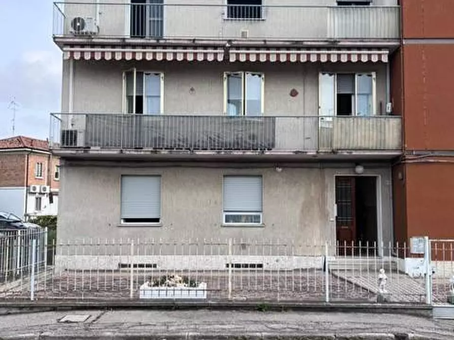 Immagine 1 di Appartamento in vendita  in Via Briosi 9 a Ferrara