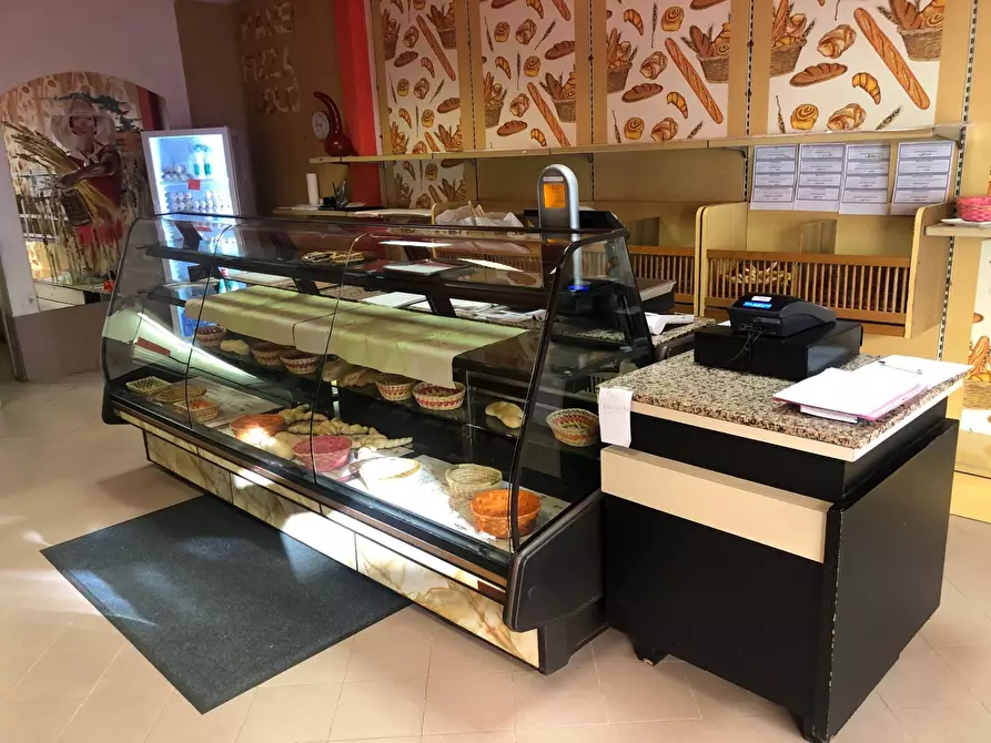 Immagine 3 di Locale commerciale in vendita  in Via Porta Romana 46 a Ferrara