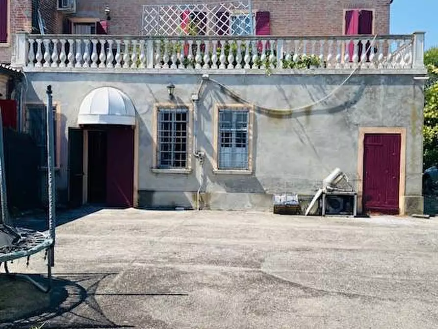 Immagine 4 di Agriturismo in vendita  in Via Copparo 292 a Ferrara