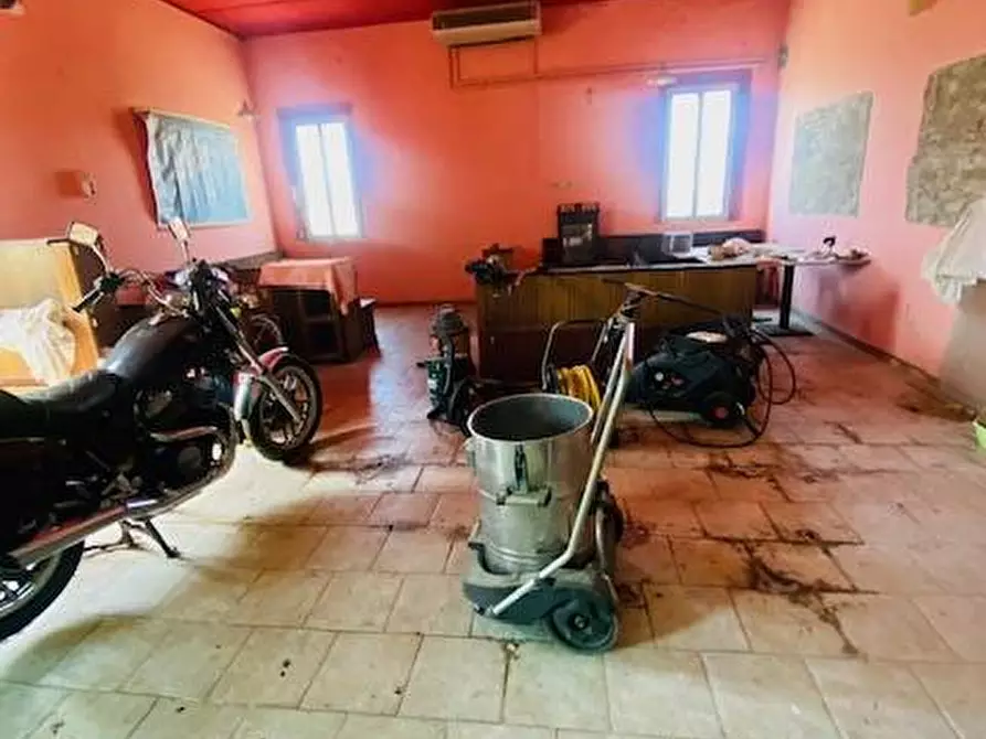 Immagine 38 di Agriturismo in vendita  in Via Copparo 292 a Ferrara