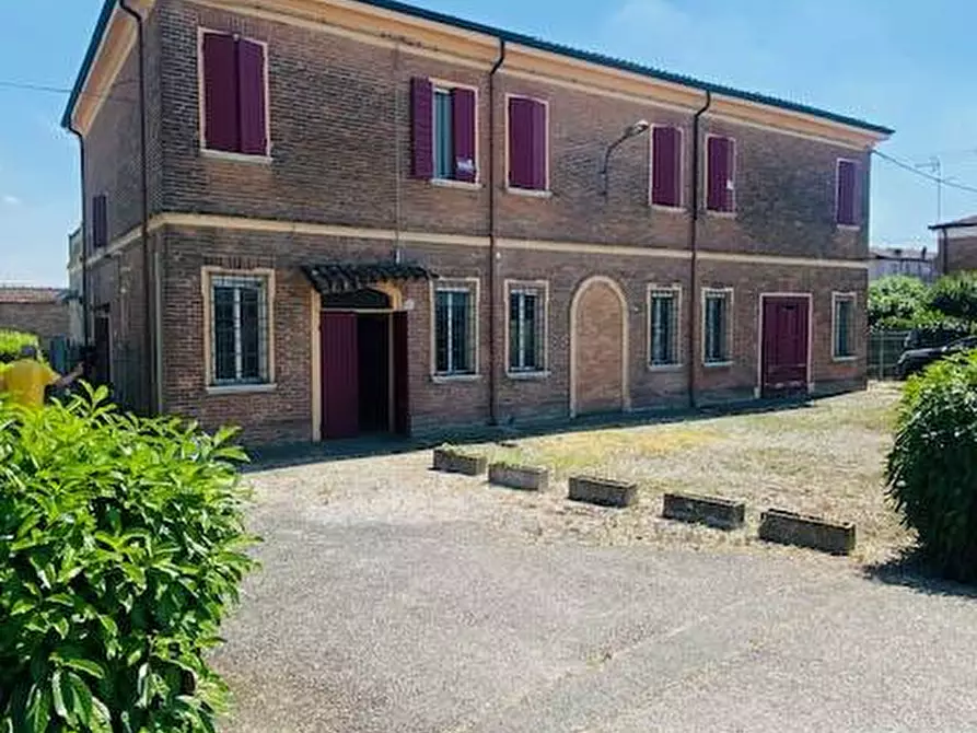 Immagine 5 di Agriturismo in vendita  in Via Copparo 292 a Ferrara