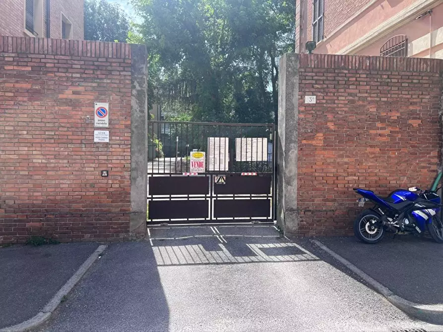Immagine 1 di Agriturismo in vendita  in Via Fiume 3 a Ferrara