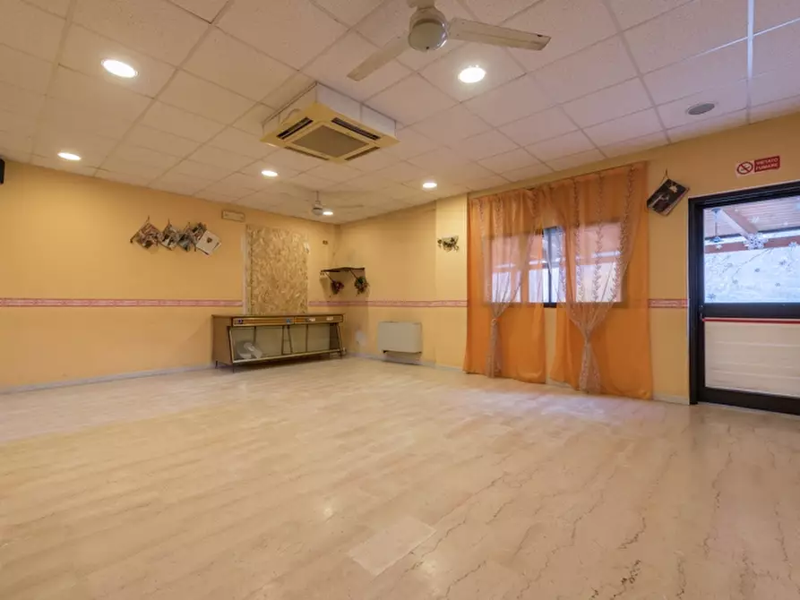 Immagine 2 di Attività commerciale in vendita  in contrada canale a Caramanico Terme