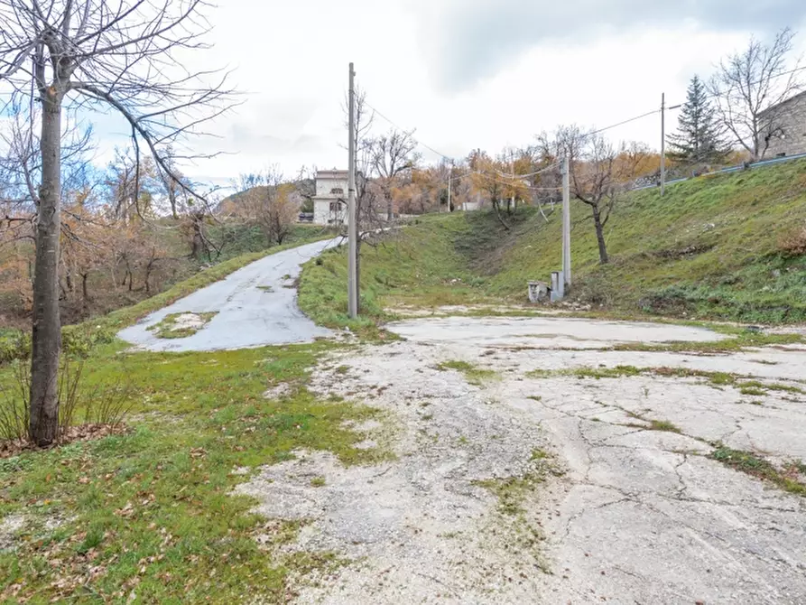 Immagine 27 di Attività commerciale in vendita  in contrada canale a Caramanico Terme