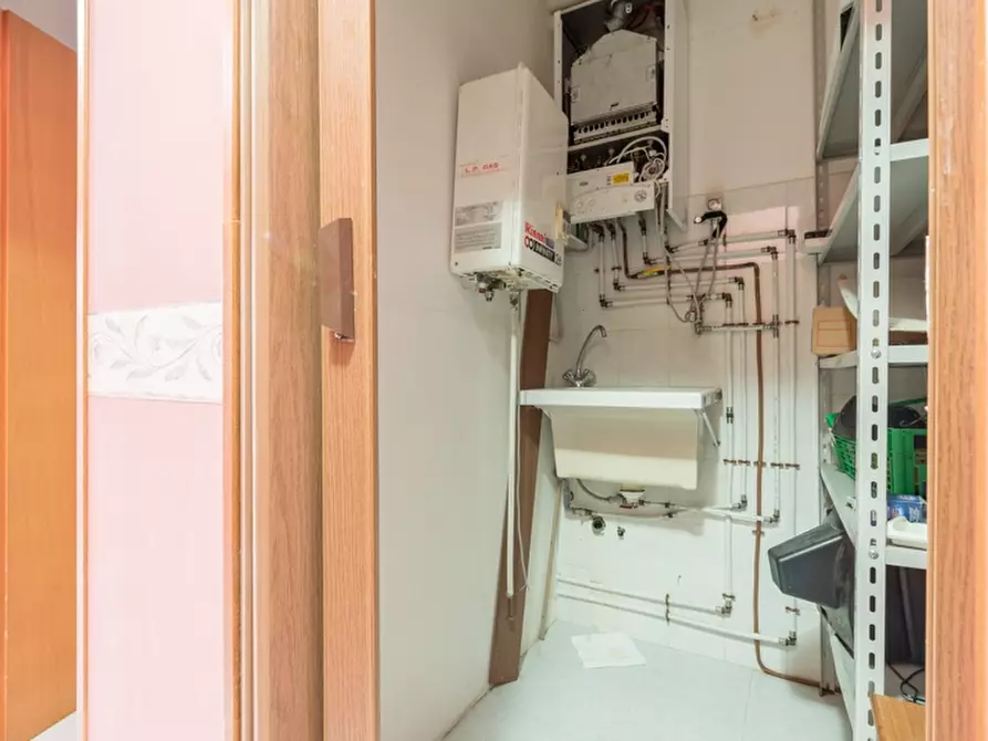 Immagine 49 di Attività commerciale in vendita  in contrada canale a Caramanico Terme