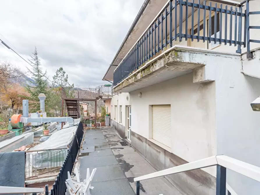 Immagine 51 di Attività commerciale in vendita  in contrada canale a Caramanico Terme