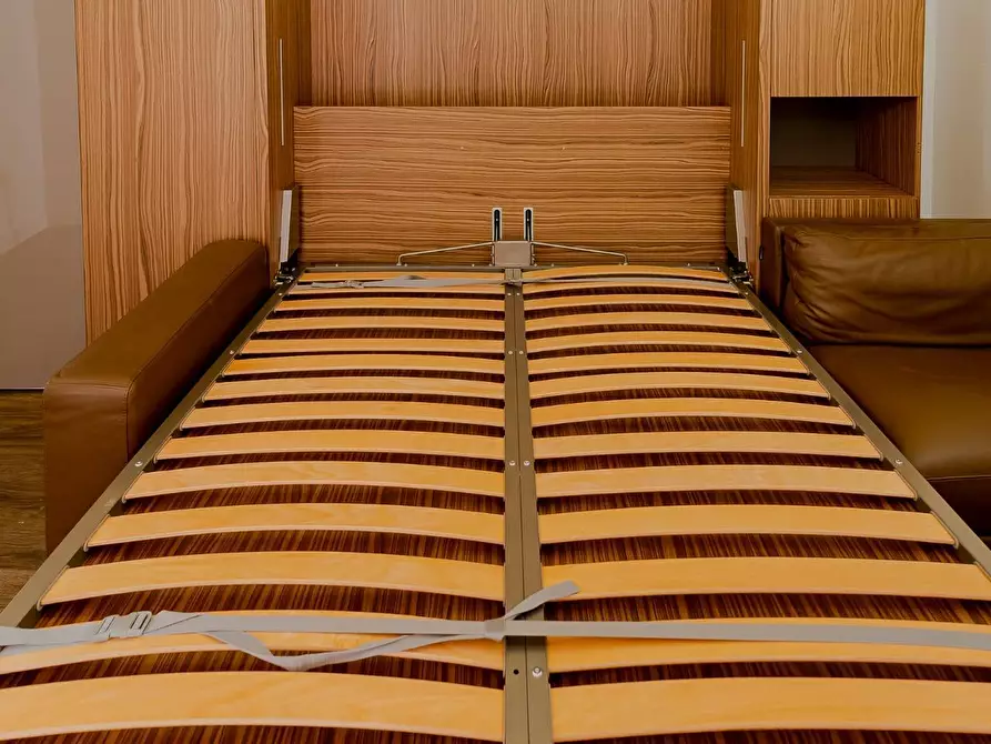 Immagine 18 di Locale commerciale in vendita  in piazza matteotti a Chieti