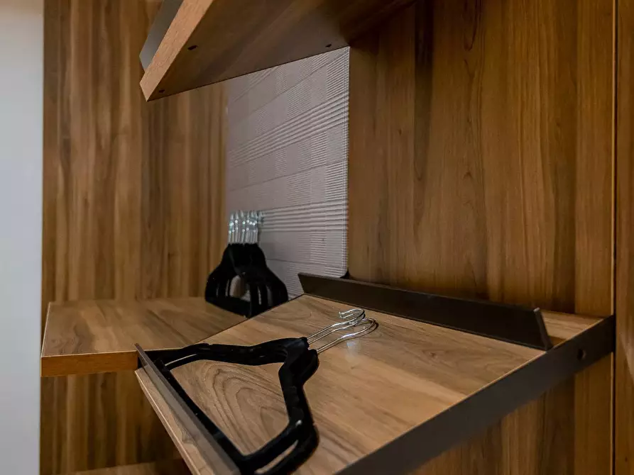 Immagine 49 di Locale commerciale in vendita  in piazza matteotti a Chieti