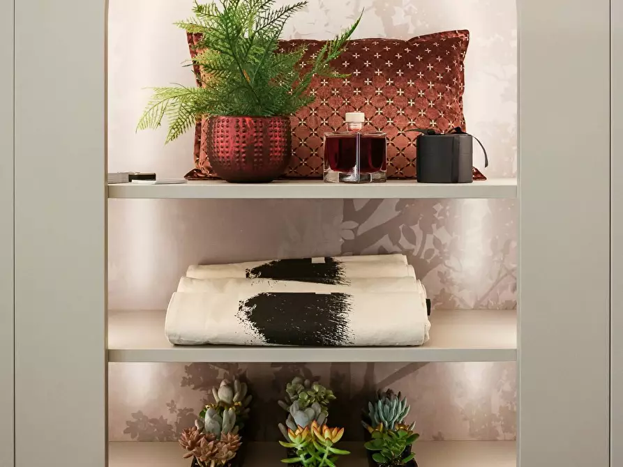 Immagine 23 di Locale commerciale in vendita  in piazza matteotti a Chieti