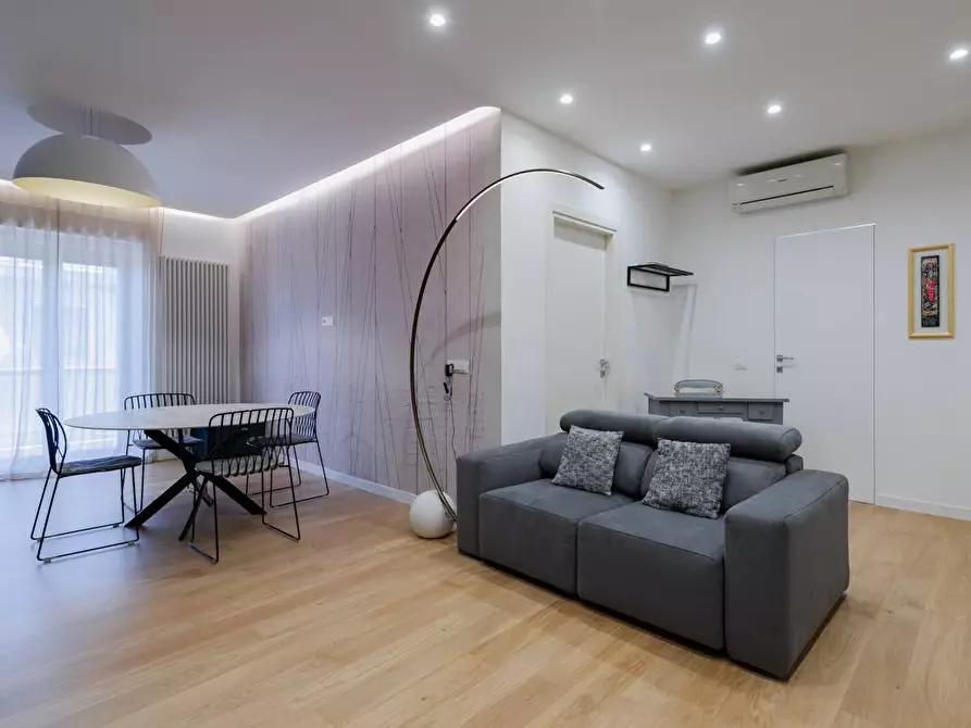 Immagine 4 di Appartamento in affitto  in Via Roma 6 a Chieti