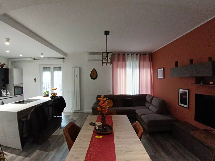 Immagine 33 di Appartamento in vendita  a Chieti
