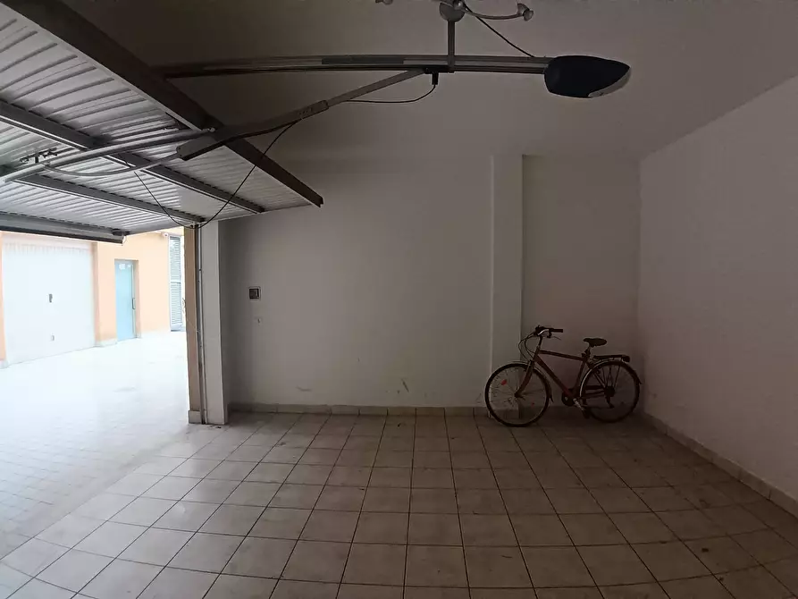 Immagine 6 di Box auto in vendita  in Via Palermo 32 a Pescara