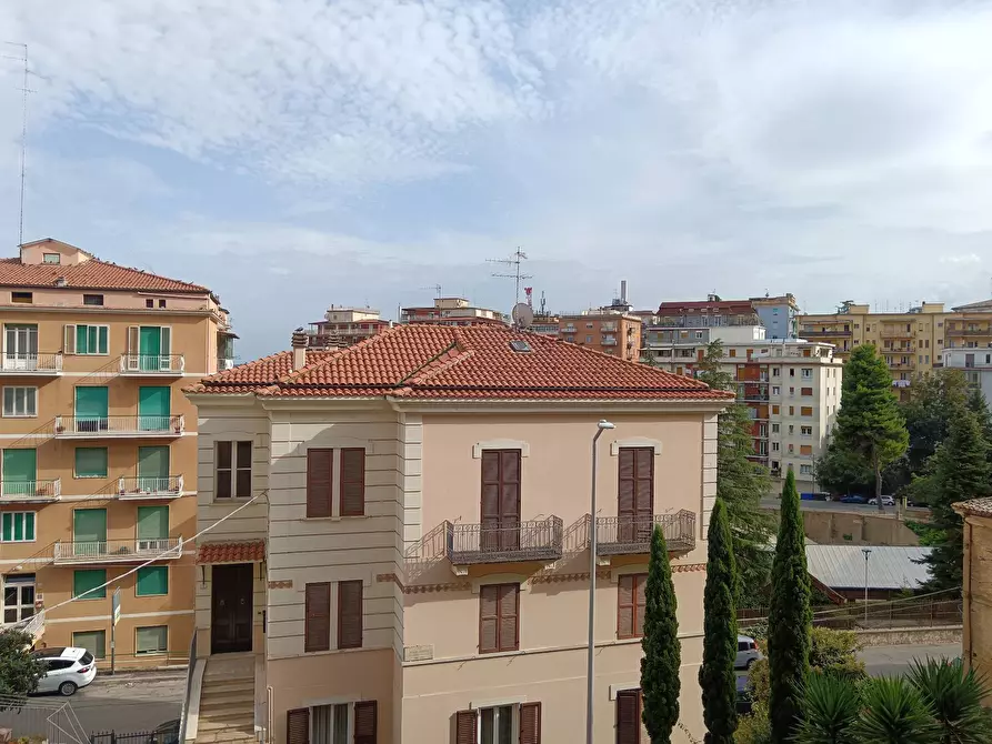 Immagine 1 di Appartamento in vendita  a Chieti